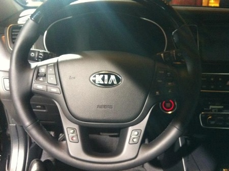 Xe Kia K7/Cadenza có chút thay đổi - 6 Nhật Minh